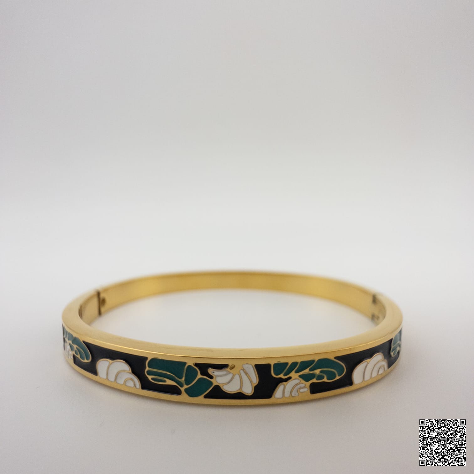 Goldfarbener Armreif Mit Schwarzem Emaille Und Grün-Weißem