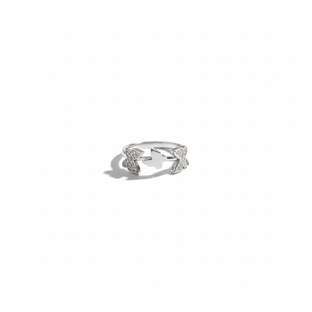 Eleganter Schmetterlingsring Mit Funkelnden Zirkonia