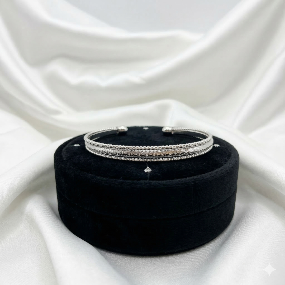 Eleganter Damen Armreif Gold/Silber Mit Feinem Linien-Design
