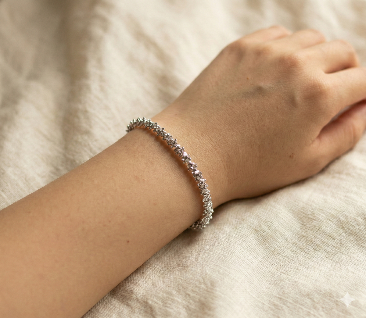 Eleganter Damen Armreif In Gold Oder Silber Modernes