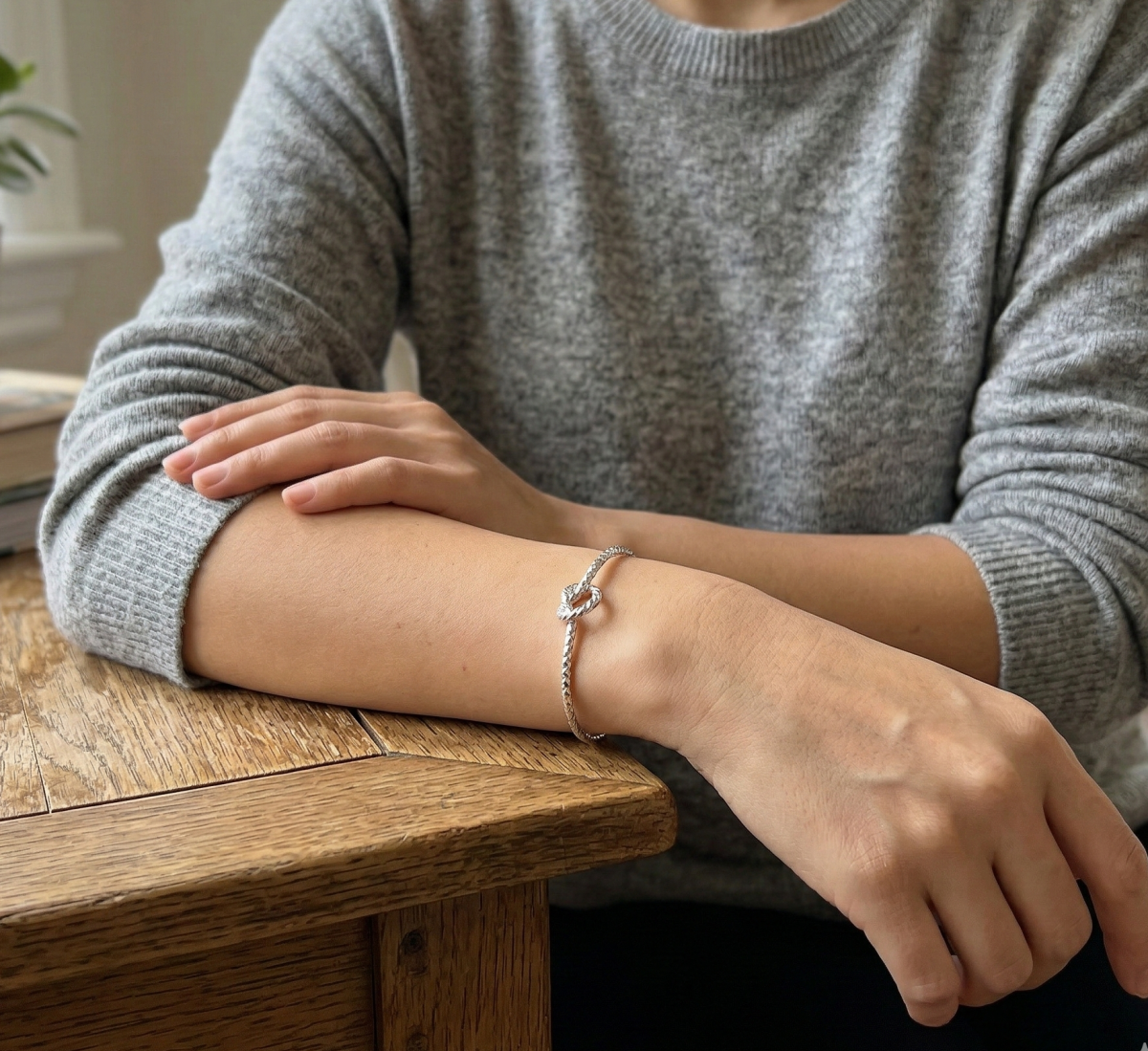 Knoten Armreif Für Damen Goldfarben & Silberfarben
