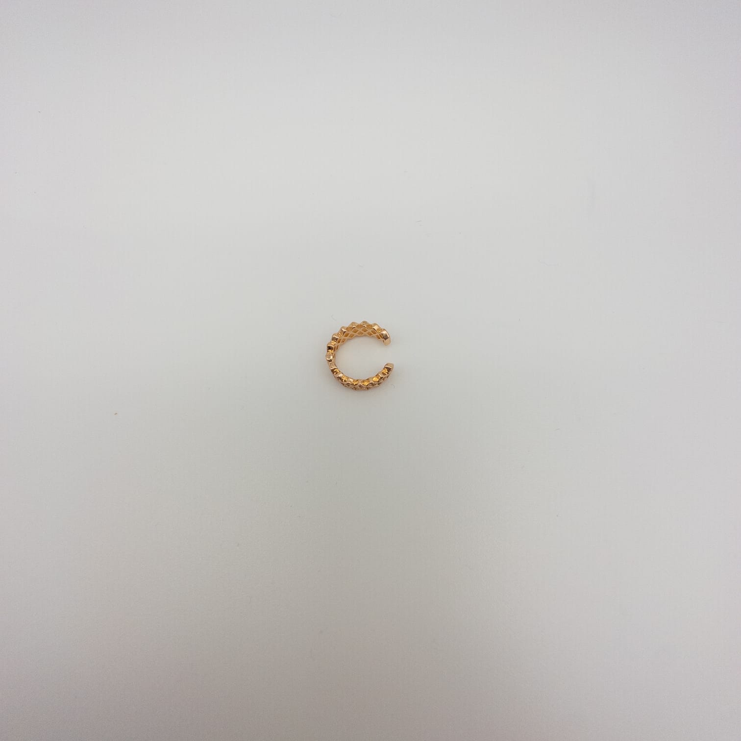 Eleganter Gitter Ear Cuff Für Damen Goldfarbener Ohrschmuck Ohne