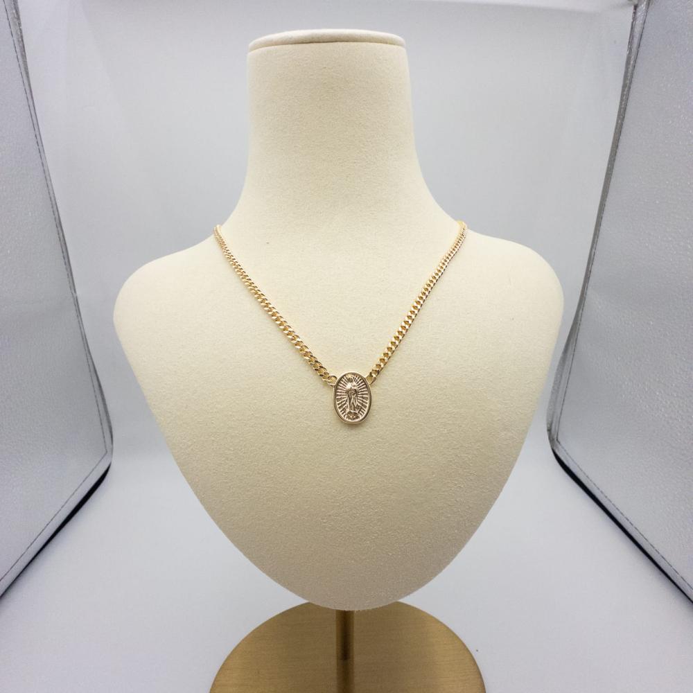 Goldfarbene Medaillon Halskette Mit Marienmotiv Religiöser Schmuck