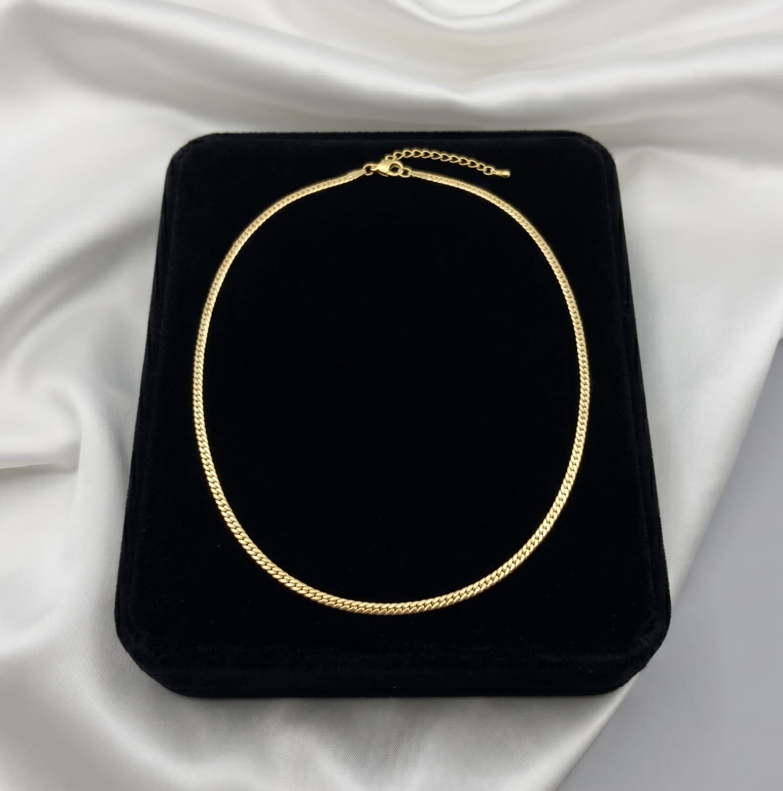 Goldene Herringbone Halskette Elegante Damen Gliederkette