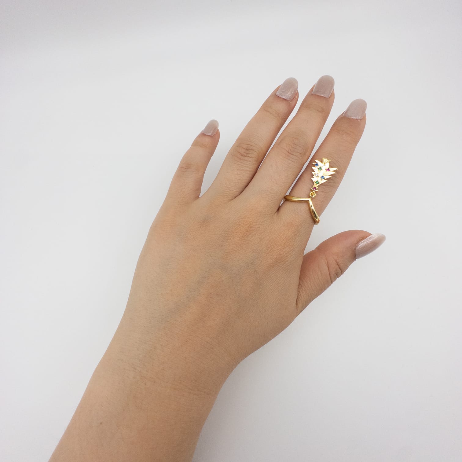 Goldfarbener Damenring Mit Blatt-Design Und Bunten Zirkonia