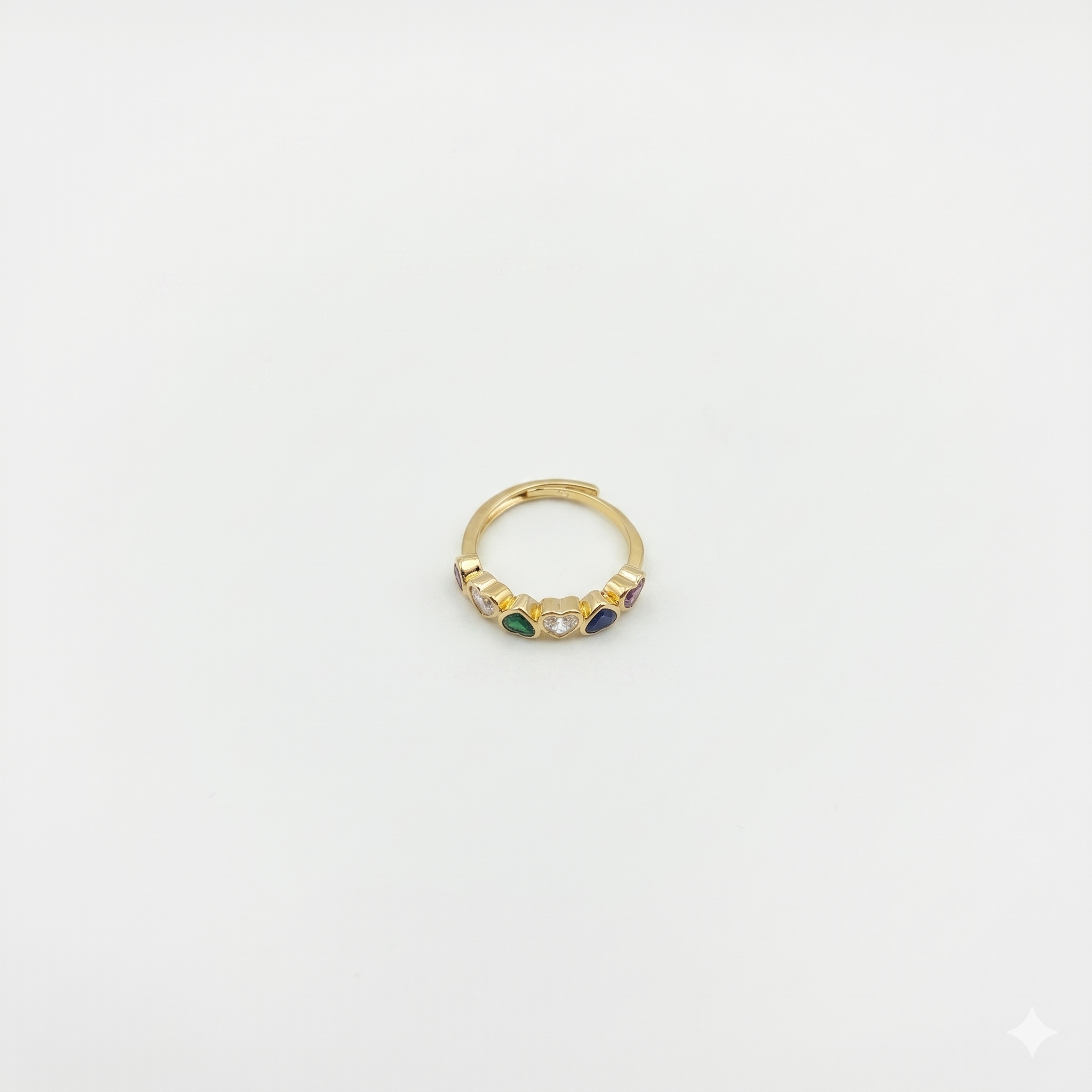 Eleganter Goldring Mit Bunten Herzsteinen