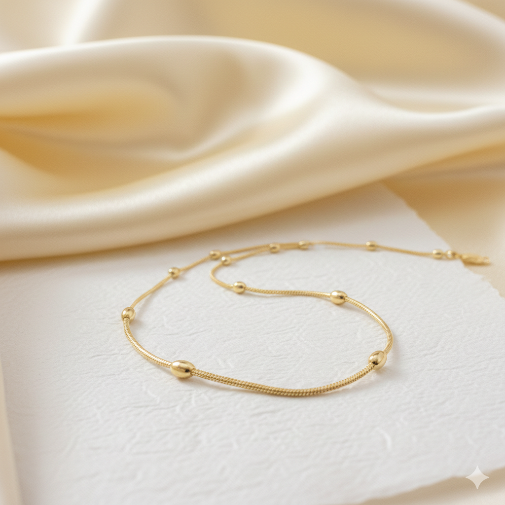 Elegante Gold-Halskette Mit Perlen-Details