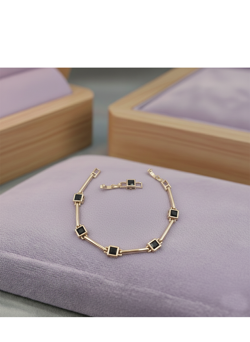 Elegantes Armband Mit Schwarzen Quadratischen Steinen Goldfarben