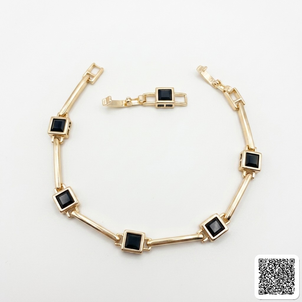 Elegantes Armband Mit Schwarzen Quadratischen Steinen Goldfarben