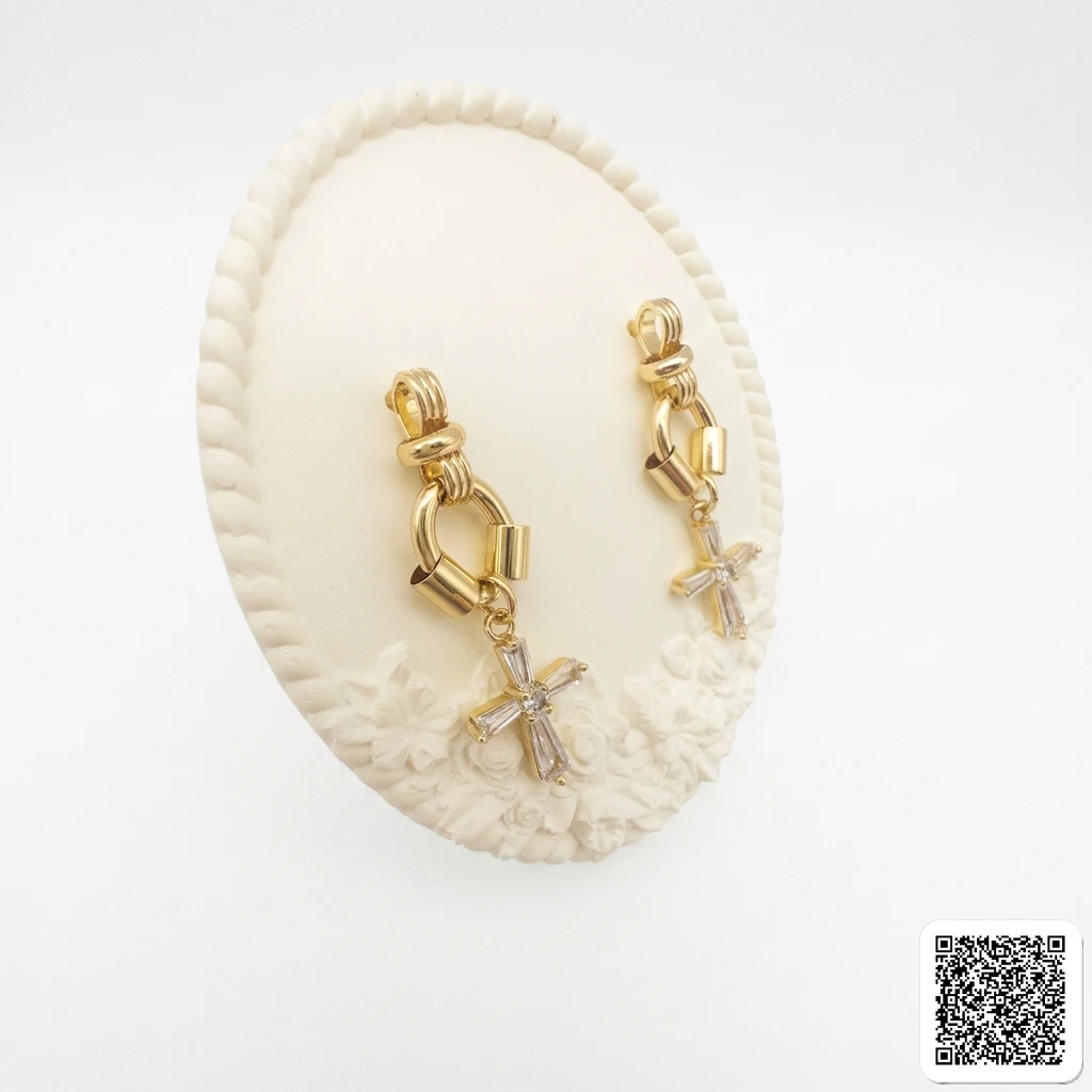 Goldfarbene Kreuz Ohrhänger Mit Zirkonia & Kreis-Anhänger