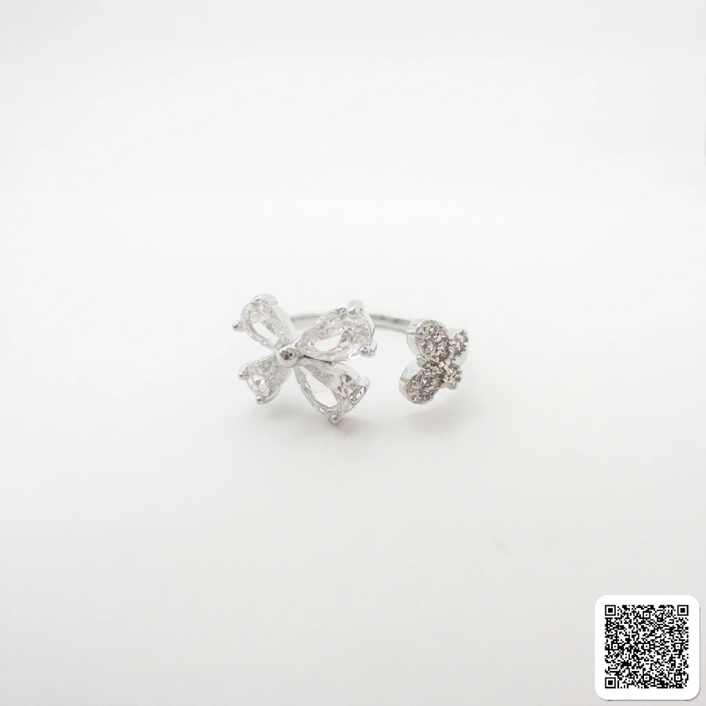 Eleganter Offener Schleifenring Aus 925Er Silber Mit Zirkonia