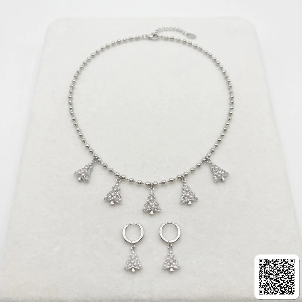 Silbernes Weihnachtsbaum Schmuckset Mit Kette Und Ohrringen
