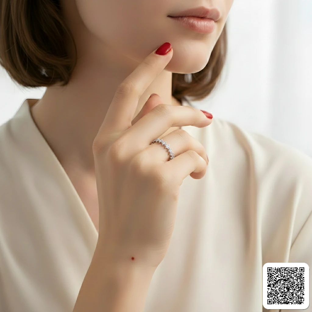 Eleganter Sternring Mit Funkelnden Zirkonia Silberfarbener