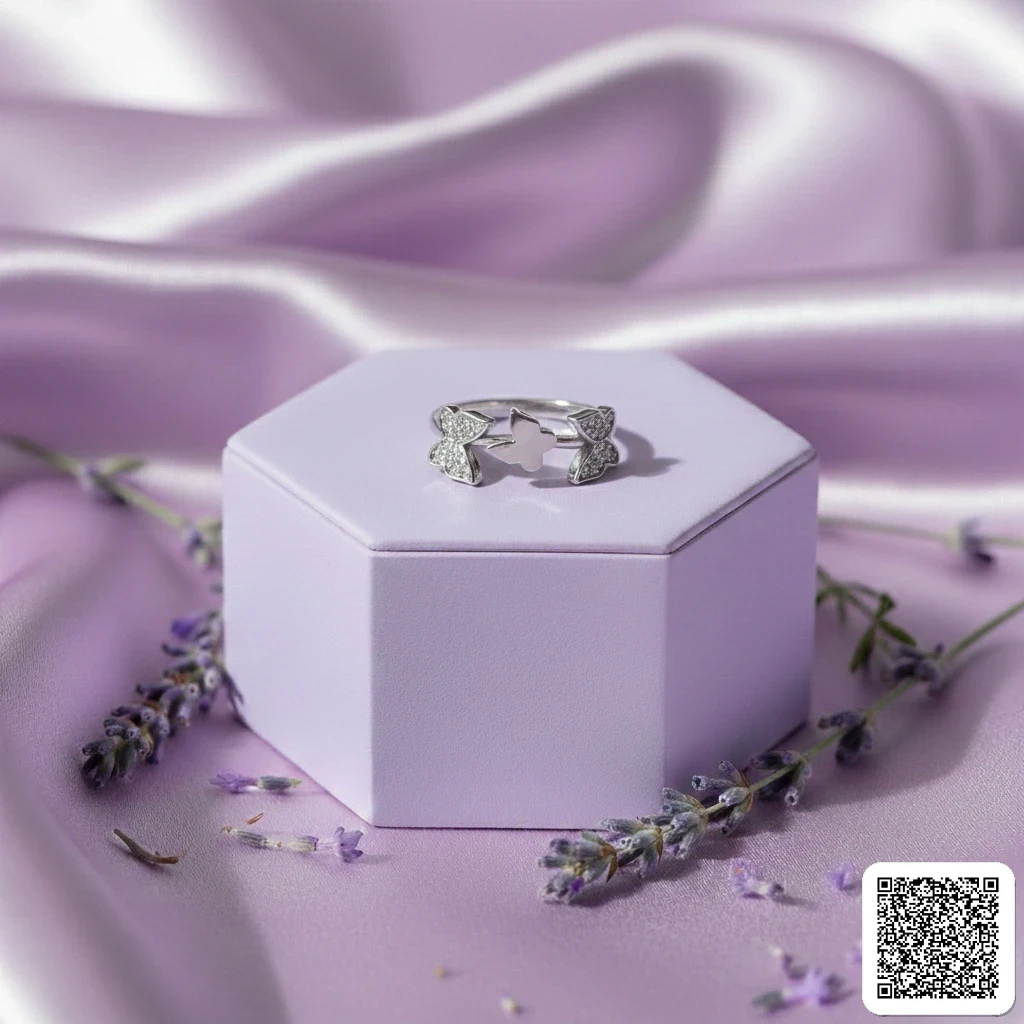Eleganter Schmetterlingsring Mit Funkelnden Zirkonia