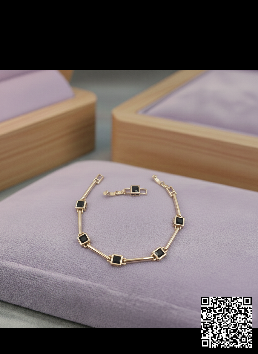 Elegantes Armband Mit Schwarzen Quadratischen Steinen Goldfarben