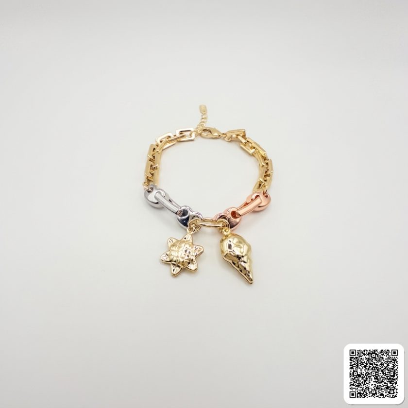 Goldfarbener Charm-Ring Mit Eis- Und Sternanhänger