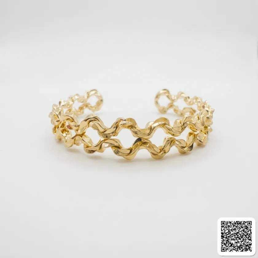Eleganter Goldring Mit Filigranem Wellen-Design