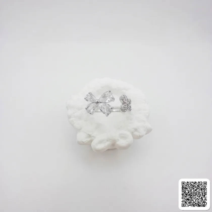 Eleganter Offener Schleifenring Aus 925Er Silber Mit Zirkonia