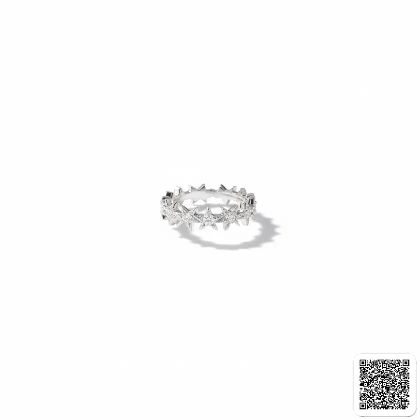 Eleganter Sternring Mit Funkelnden Zirkonia Silberfarbener