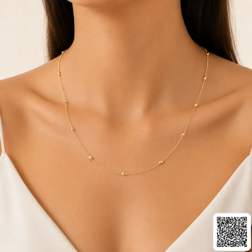 Elegante Gold-Halskette Mit Perlen-Details
