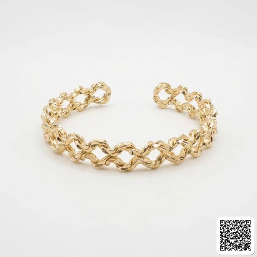 Eleganter Goldring Mit Filigranem Wellen-Design