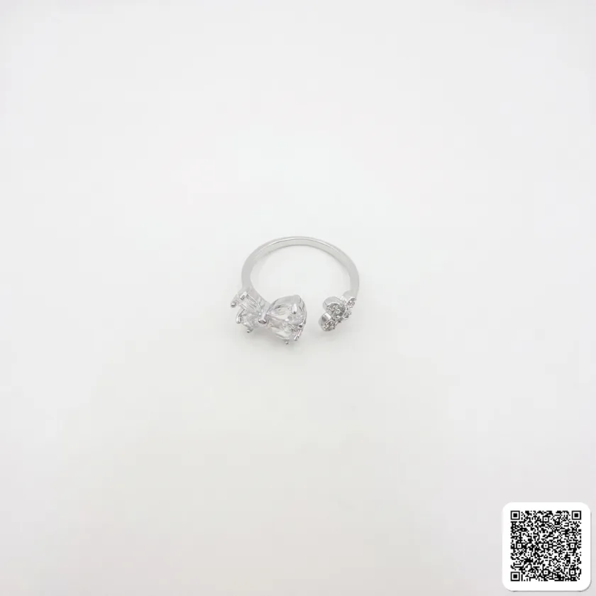 Eleganter Offener Schleifenring Aus 925Er Silber Mit Zirkonia
