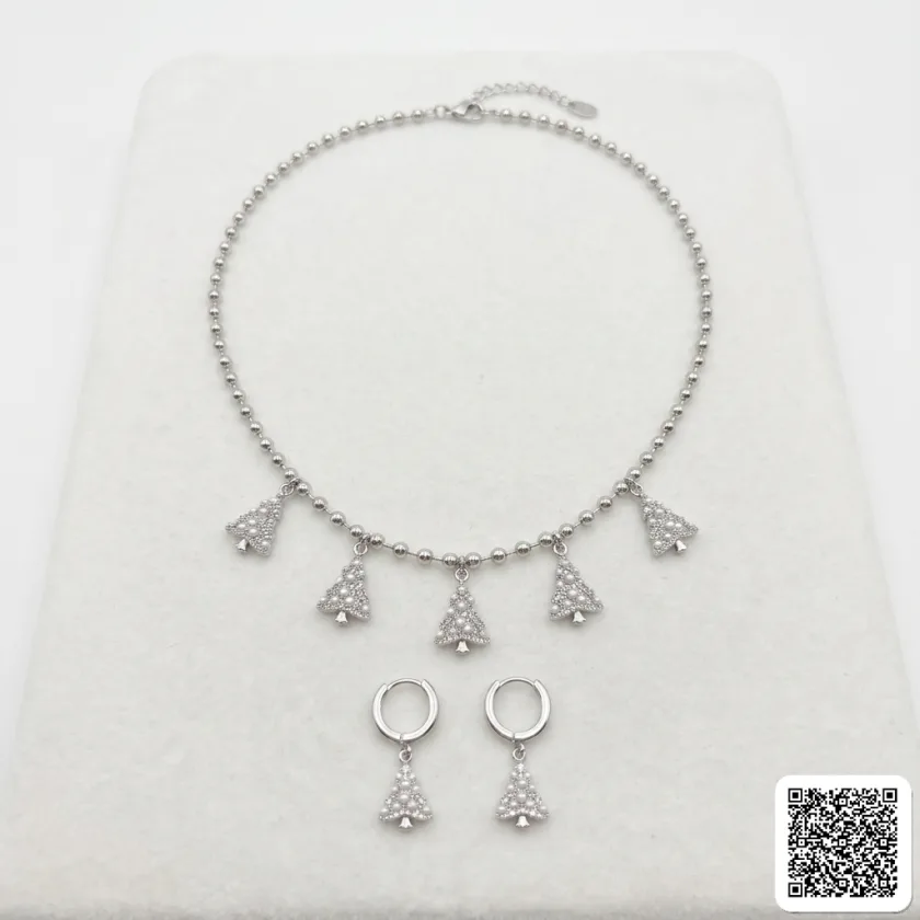 Silbernes Weihnachtsbaum Schmuckset Mit Kette Und Ohrringen