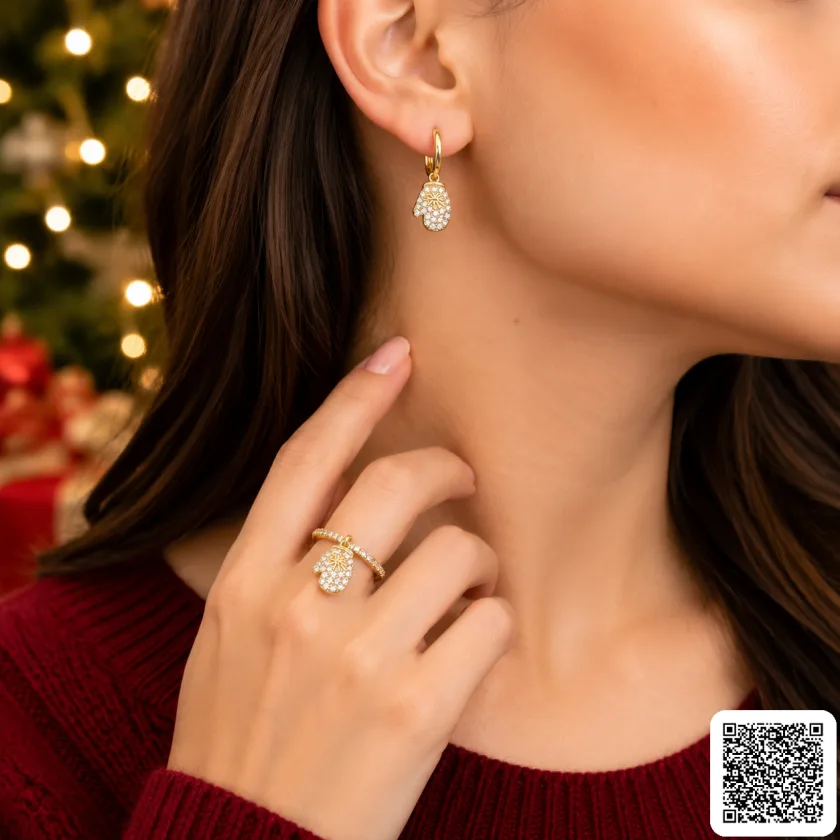 Goldfarbene Schmuckset Mit Ring Und Ohrringen Eleganter Klee