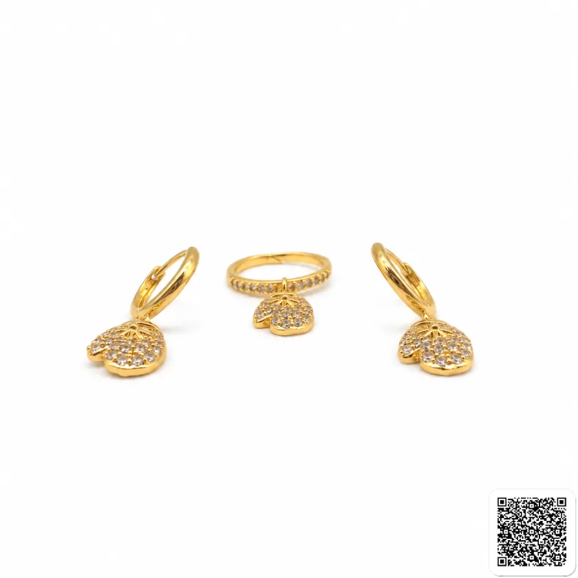 Goldfarbene Schmuckset Mit Ring Und Ohrringen Eleganter Klee